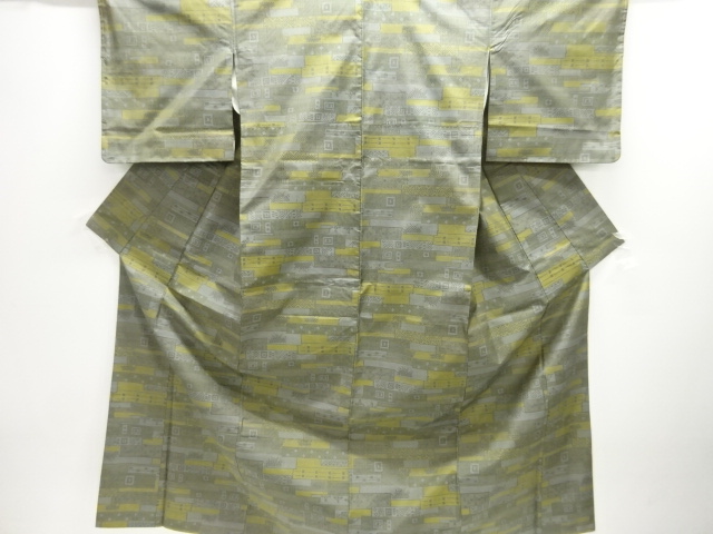 横段に幾何学模様織り出し本場大島紬着物